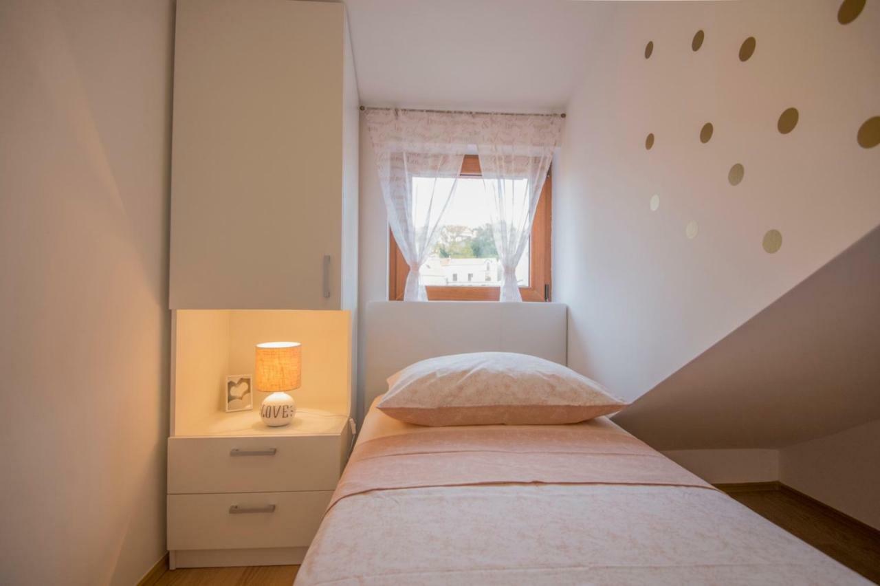 Apartment Petra Imotski Zewnętrze zdjęcie