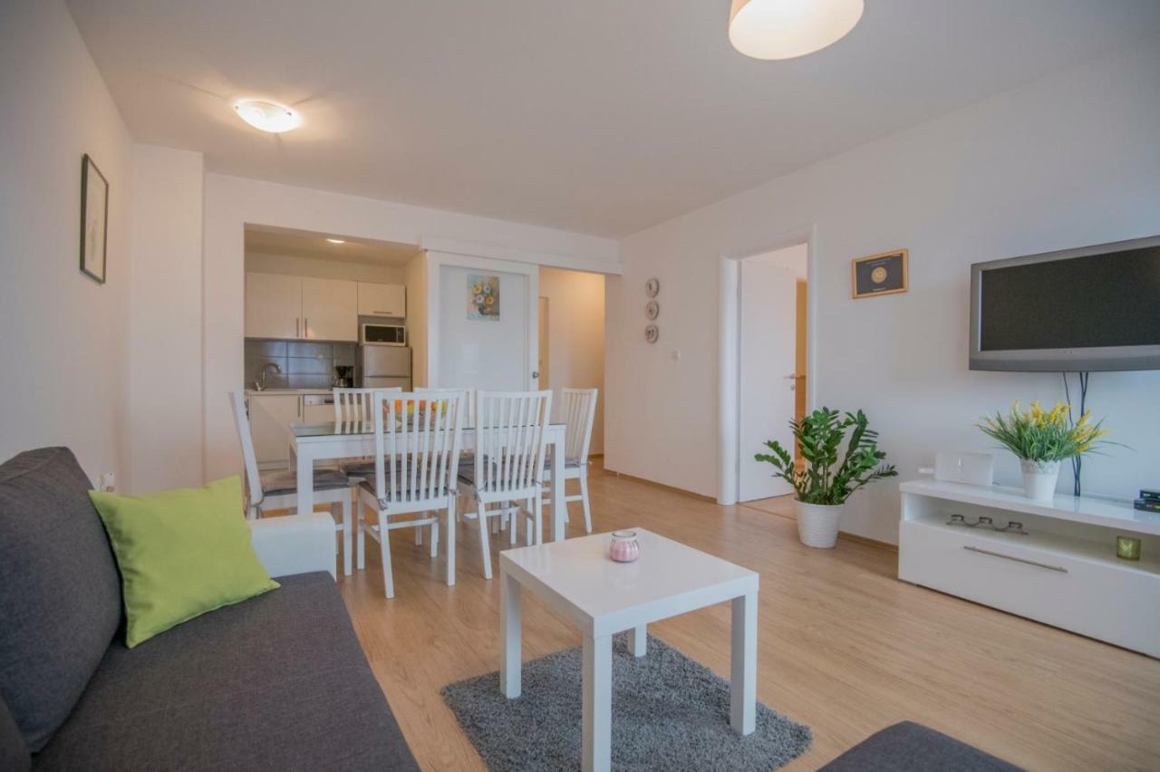 Apartment Petra Imotski Zewnętrze zdjęcie